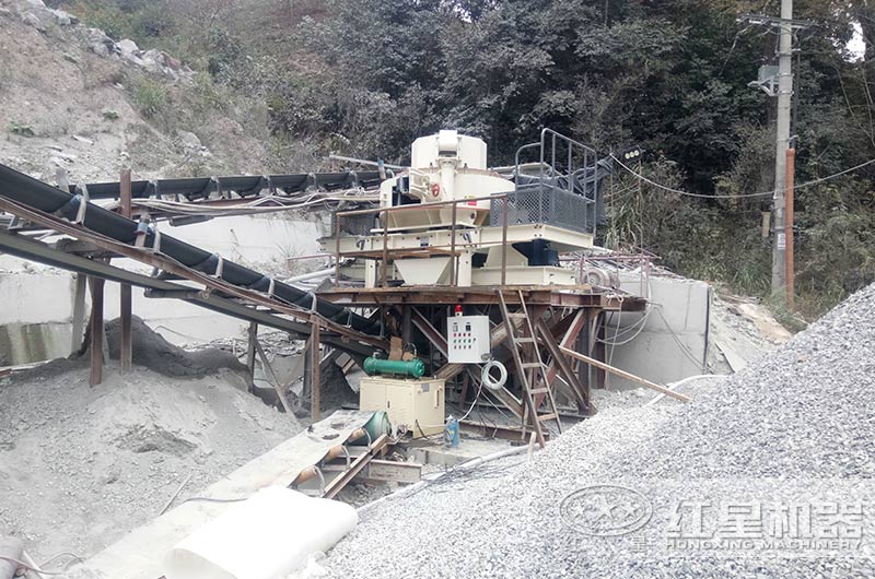 鵝卵石制砂加工生產(chǎn)現(xiàn)場 鵝卵石制砂加工生產(chǎn)現(xiàn)場