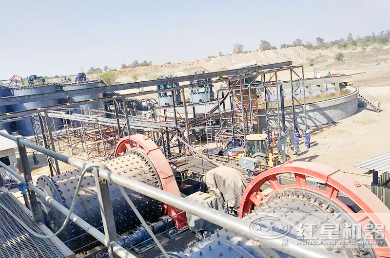 60噸球磨機(jī)現(xiàn)場(chǎng) 60噸球磨機(jī)現(xiàn)場(chǎng)