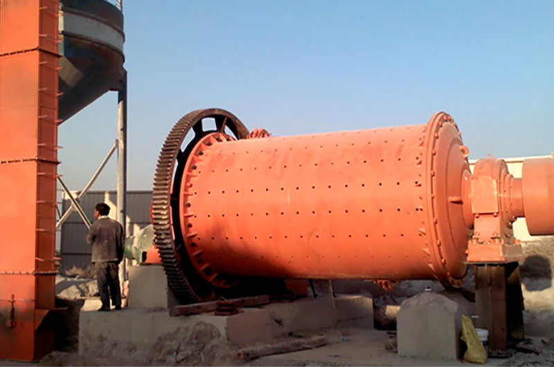 球磨機(jī)現(xiàn)場 球磨機(jī)現(xiàn)場